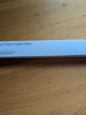 Brand New In Box Rare Beauty Perfect Strokes Eyeliner Liquid Mat-Black